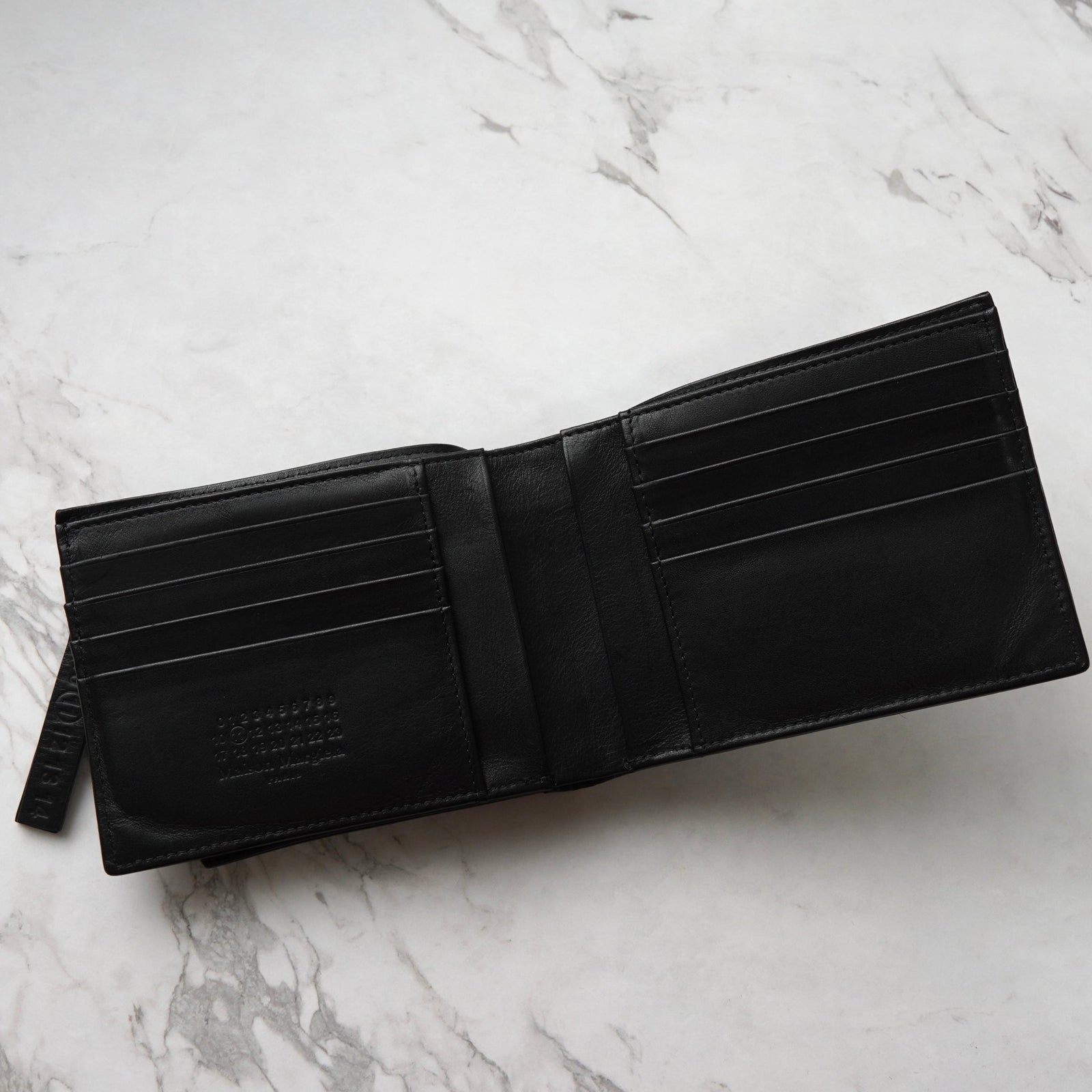 メゾンマルジェラ　2つ折り財布　4つタグ　ロゴ　ステッチ Maison Margiela メゾンマルジェラ MAISON MARGIELA 財布 二