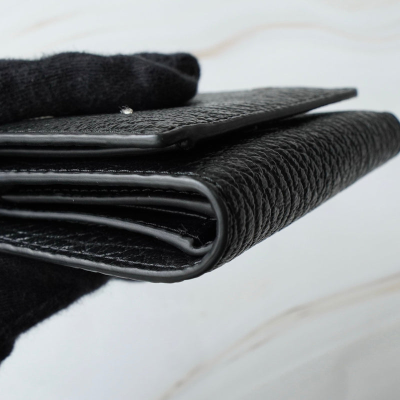 メゾン マルジェラ 4ステッチ 四つタグ レザー 三つ折り財布 コンパクトウォレット ブラック - NEWSED