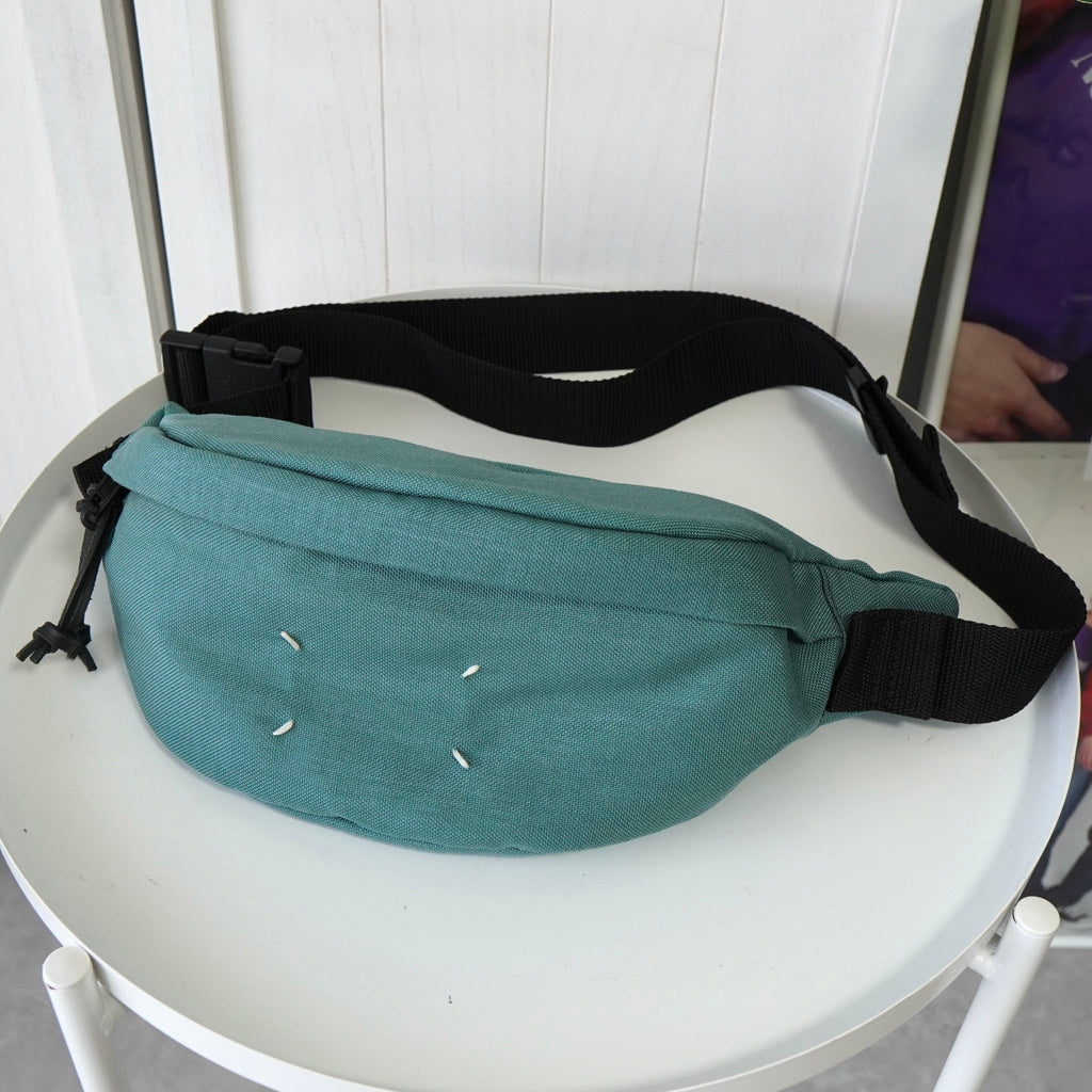 メゾン マルジェラ 4ステッチ 四つタグ ナイロンキャンバス ボディバッグ ウエストポーチ ターコイズブルー