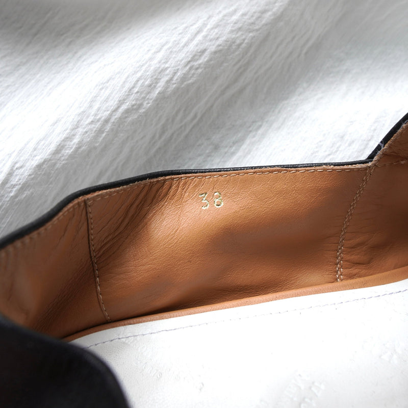 メゾン マルジェラ ポインテッドトゥ レディース ナッパレザー 4ステッチ ナッパレザー ブラック レザー サイズ38 24cm - NEWSED