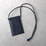 メゾン マルジェラ 4ステッチ 四つタグ レザー スマートフォン ポーチ サコッシュ ショルダーバッグ ネイビー - NEWSED