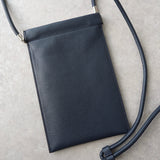 メゾン マルジェラ 4ステッチ 四つタグ レザー スマートフォン ポーチ サコッシュ ショルダーバッグ ネイビー - NEWSED