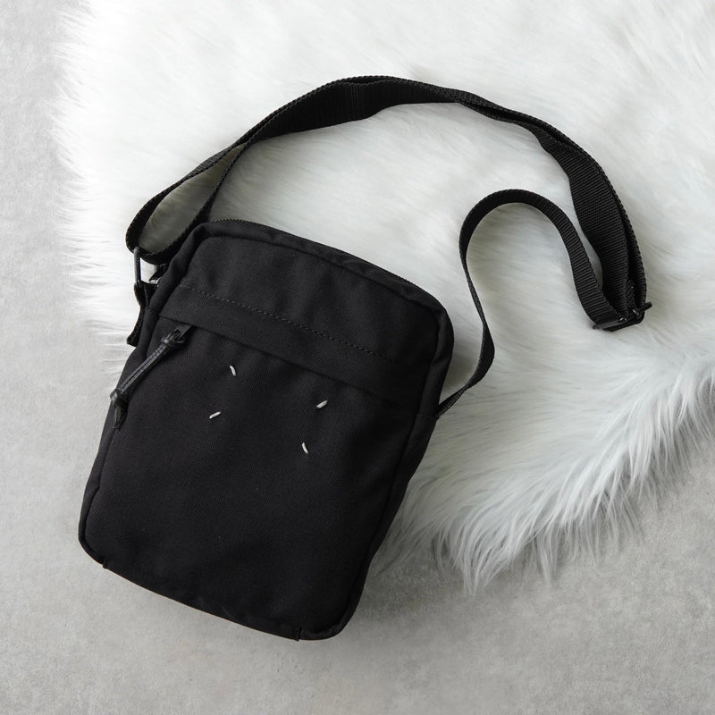 Maison Margiela 4ステッチ キャンバス ボディバッグ メゾン マルジェラ 4ステッチ 四つタグ ナイロンキャンバス ショルダー