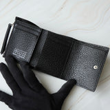 メゾン マルジェラ 4ステッチ 四つタグ レザー 三つ折り財布 コンパクトウォレット ブラック - NEWSED