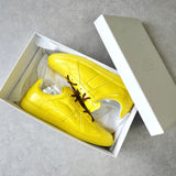 メゾン マルジェラ レプリカ レザー コーティング ローカット スニーカー イエロー サイズ42 タグ付き未使用品 - NEWSED