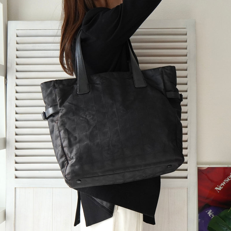 シャネル ニュートラベルライン GM トートバッグ ブラック 7桁6番台