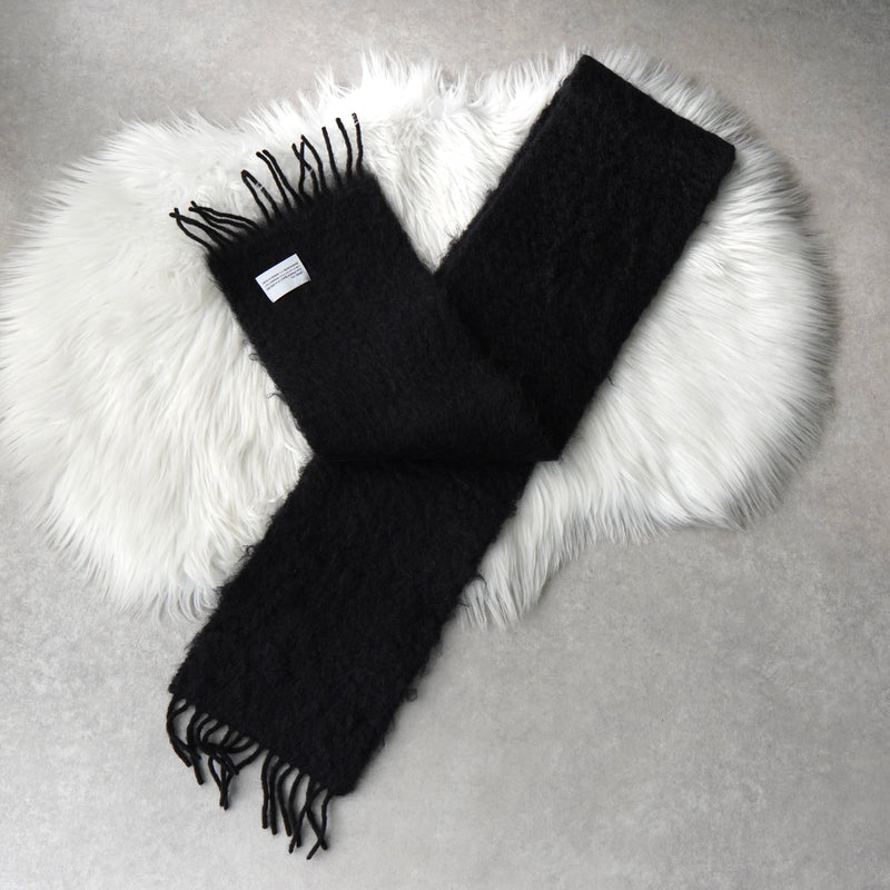 ロエベ アナグラム レザーパッチ モヘア マフラー ブラック