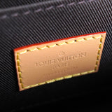 ルイ ヴィトン モノグラムクラギー エンベロップ ウェアラブル ウォレット クリーム M83346 ICチップ内蔵
