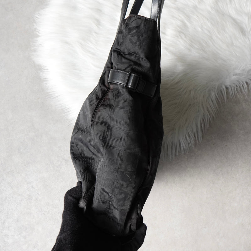 シャネル ニュートラベルライン GM トートバッグ ブラック 7桁6番台