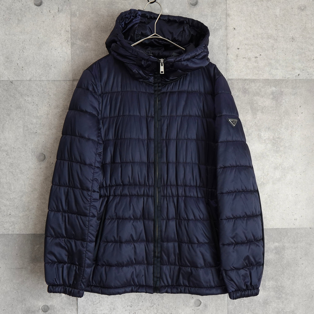 プラダ トライアングルロゴ フーデッド ダウンコート ダウンジャケット ネイビーパープル レディース