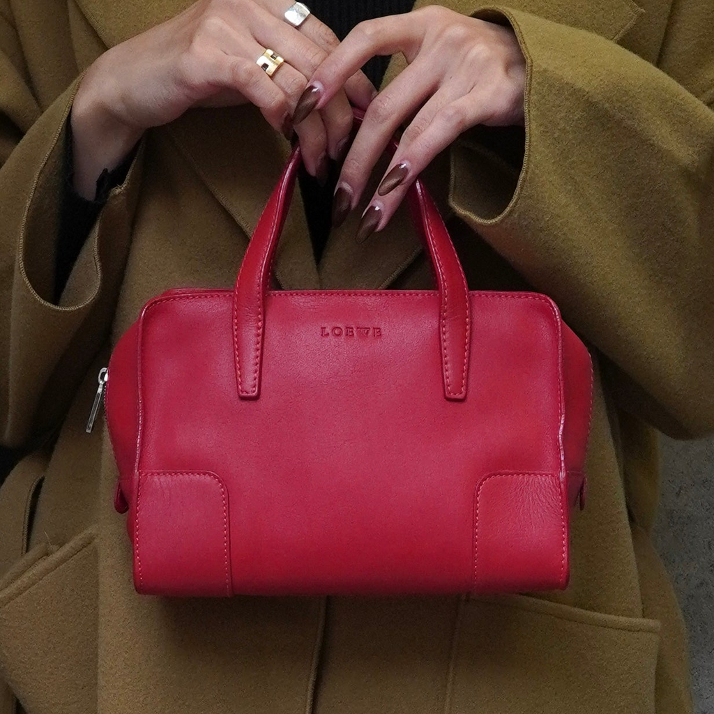 LOEWE レザー ハンドバッグ 赤 ロエベ ロゴ レザー ミニ ハンドバッグ レッド | ブランド古着を