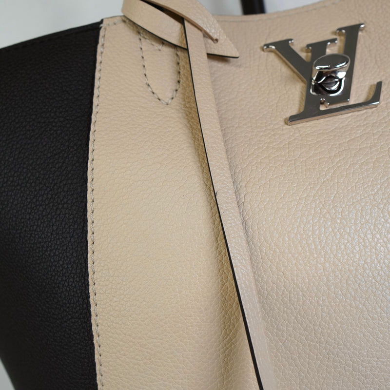 ルイ ヴィトン ロックミー カバ トートバッグ ベージュ / ブラック M42289