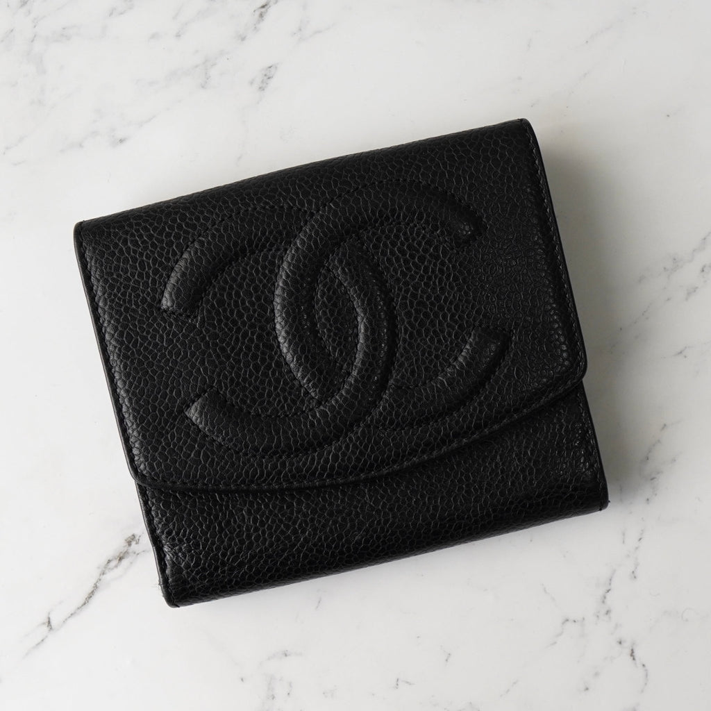 シャネル ココマーク キャビアスキン 二つ折り財布 ブラック 5番台7桁 ギャランティーカード付き