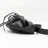 Half Shirring Ribbon Round Bag  マーティン キム ロゴプレート リボン ワンショルダーバッグ ブラック