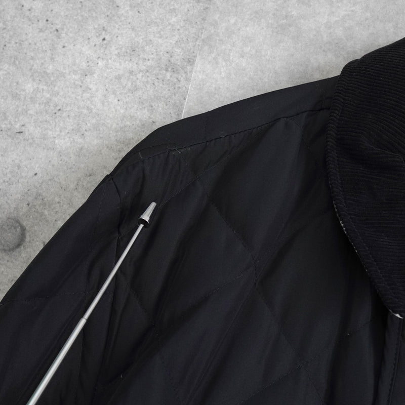 アクアスキュータム  コーデュロイ襟 キルティングジャケット ブラック