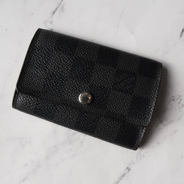 ルイ ヴィトン ミュルティクレ6 ダミエ・グラフィット 6連 キーケース M62662 ブラック - NEWSED