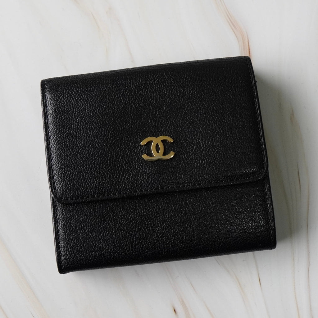 Chanel Coco Mark 皮革双折钱包，黑色，第 6 系列