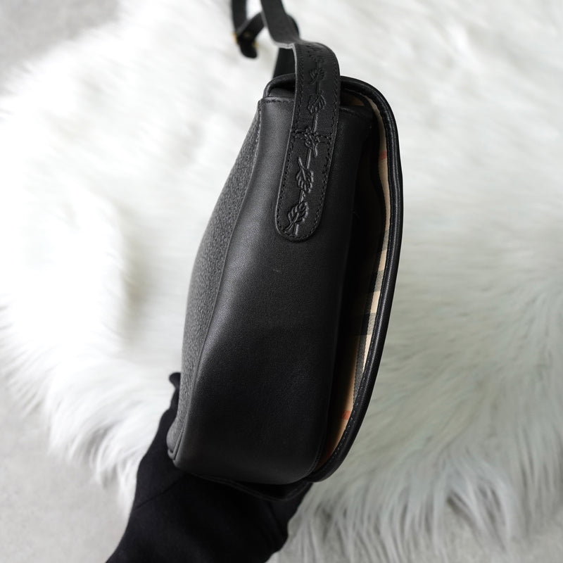 バーバリー ヴィンテージ ロゴ ショルダーバッグ ブラック