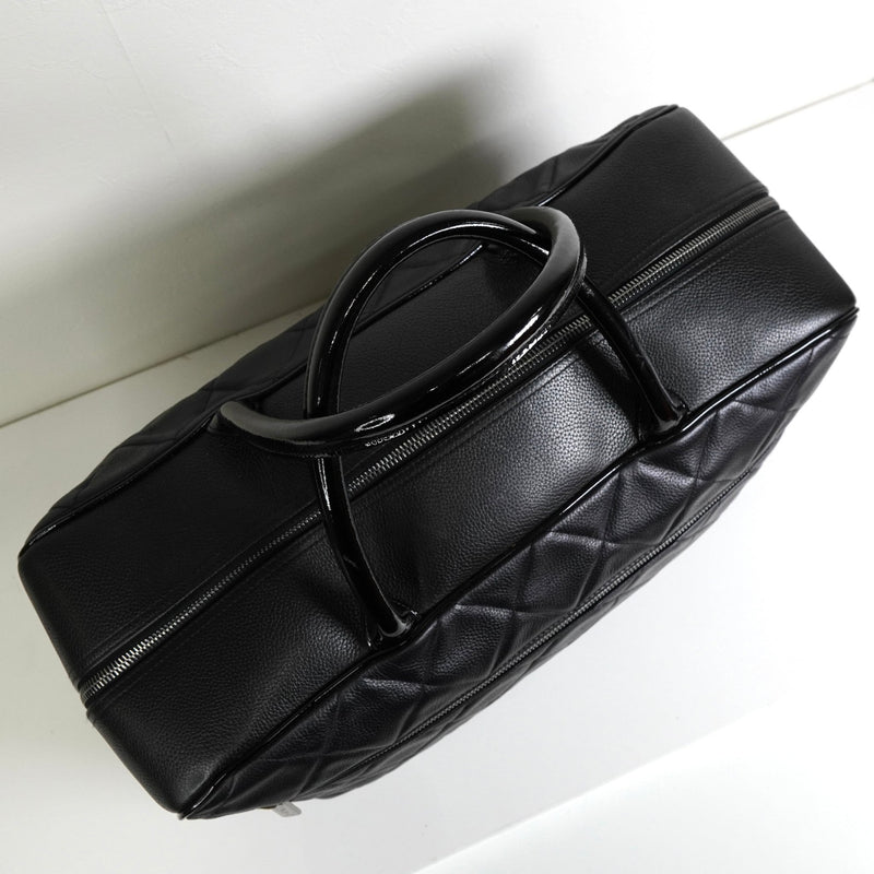 シャネル スポーツライン マトラッセ キャビアスキン ボーリングバッグ ボストンバッグ ブラック 6番台7桁 - NEWSED