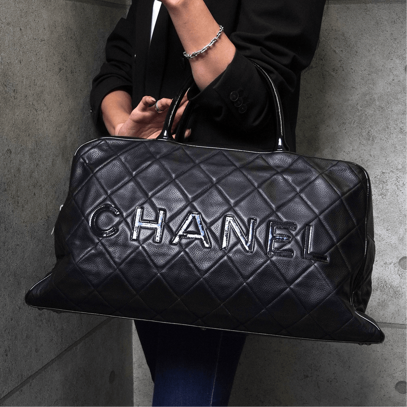 シャネル スポーツライン マトラッセ キャビアスキン ボーリングバッグ ボストンバッグ ブラック 6番台7桁 - NEWSED