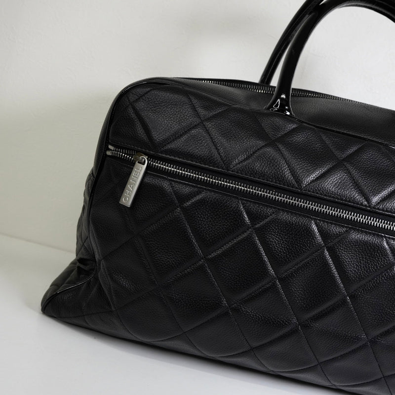 シャネル スポーツライン マトラッセ キャビアスキン ボーリングバッグ ボストンバッグ ブラック 6番台7桁 - NEWSED