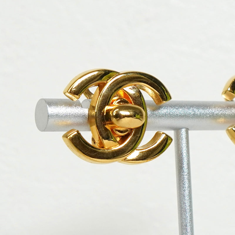 シャネル ココマーク ターンロック イヤリング GP