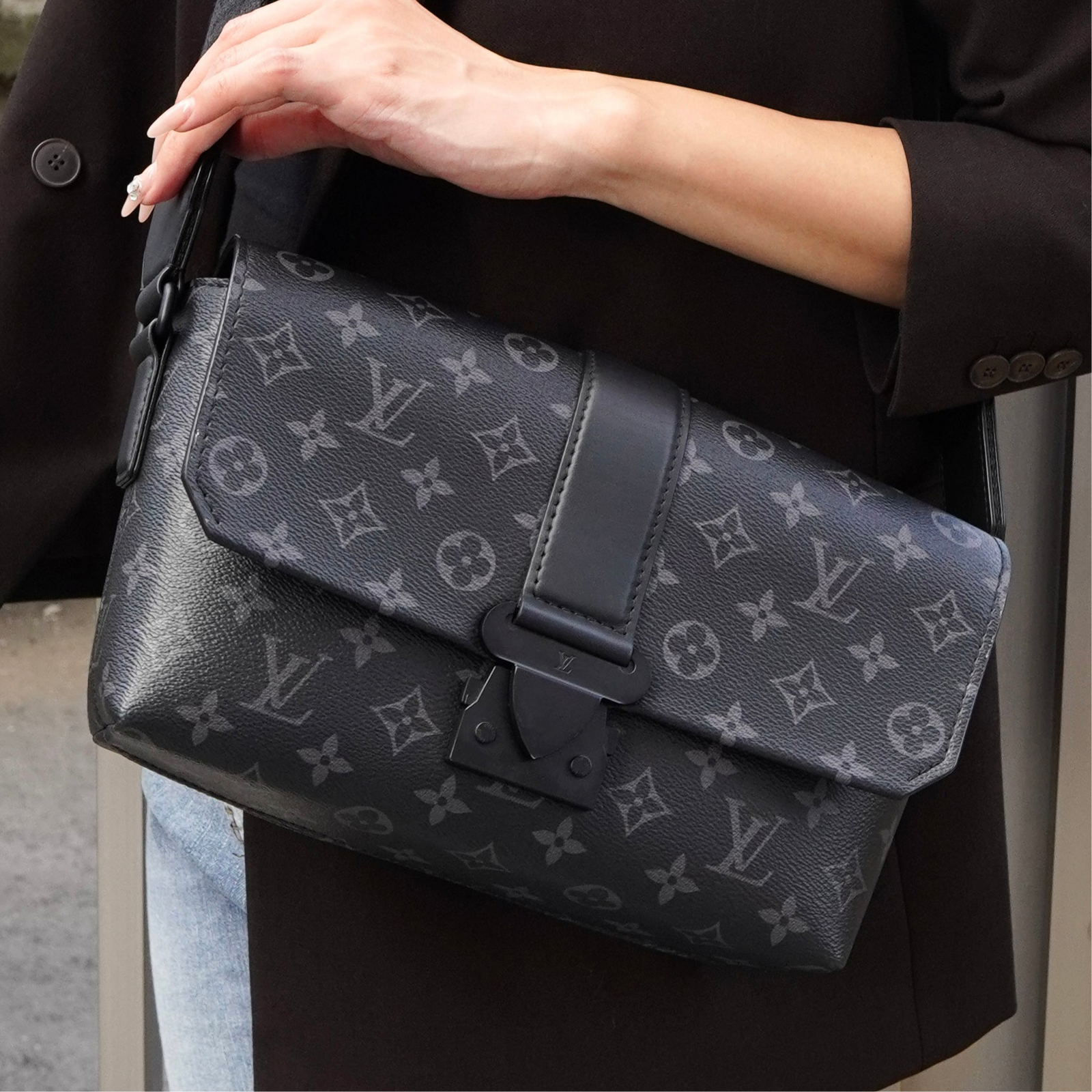 LOUISVUITTON ショルダーバッグ Sケープ メッセンジャーM46794 S-Cape Messenger Monogram Eclipse - Men - Bags | LOUIS VUITTON ®
