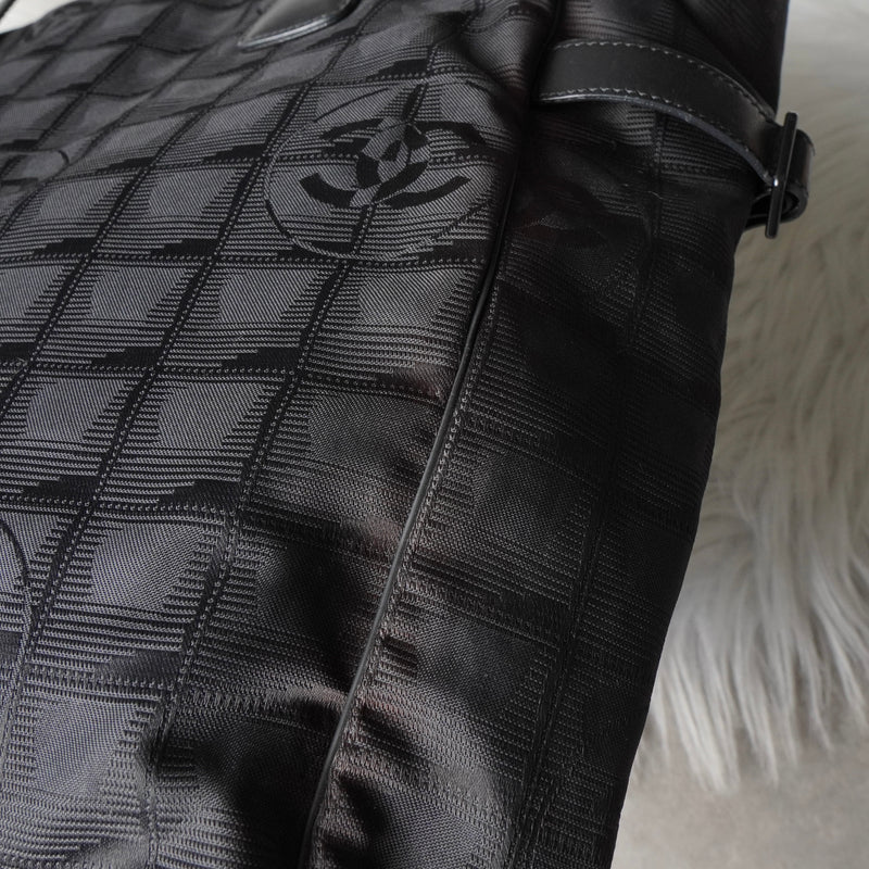 シャネル ニュートラベルライン GM トートバッグ ブラック 7桁6番台