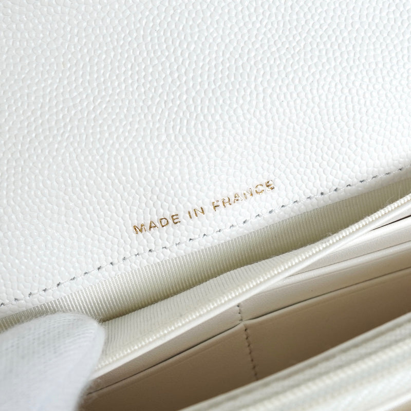 シャネル クラシック ココマーク マトラッセ キャビアスキン 長財布 ホワイト