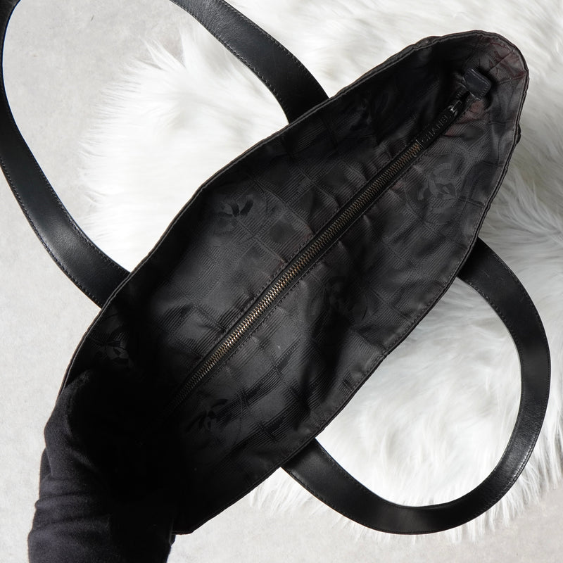 シャネル ニュートラベルライン GM トートバッグ ブラック 7桁6番台