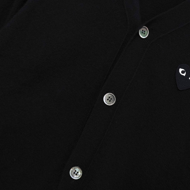 プレイ コム デ ギャルソン ハートロゴ カーディガン ブラック