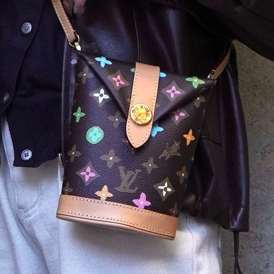 ルイ ヴィトン モノグラムクラギー エンベロップポーチ ブラウン M83344 ICチップ内蔵