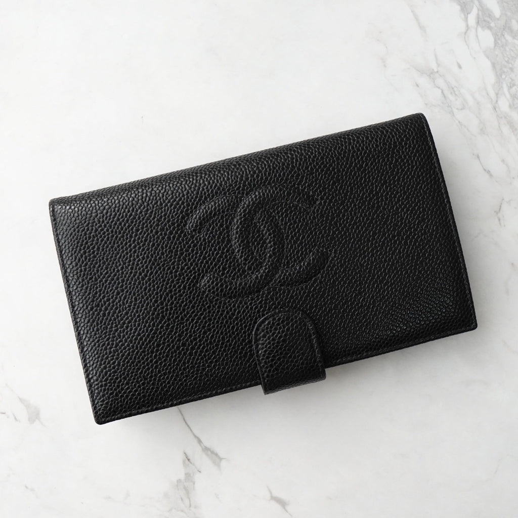 シャネル 7桁8番台 ココマーク キャビアスキン スナップボタン 二つ折り財布 ブラック ギャランティーカード付き