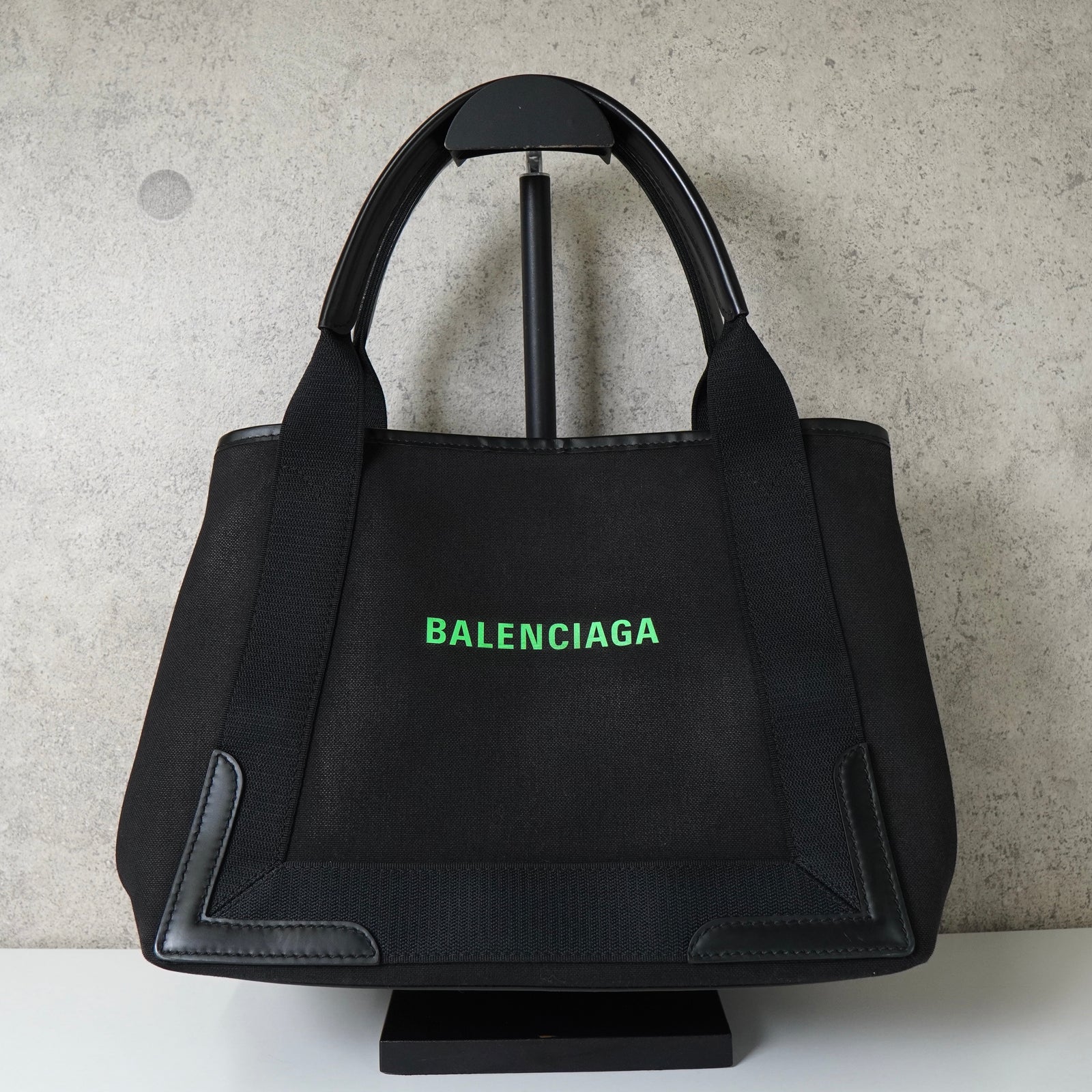 BALENCIAGA バレンシアガ ハンドバッグ アクセサリーポーチ ブラック 楽天市場】バレンシアガ バッグ（アクセサリーポーチ