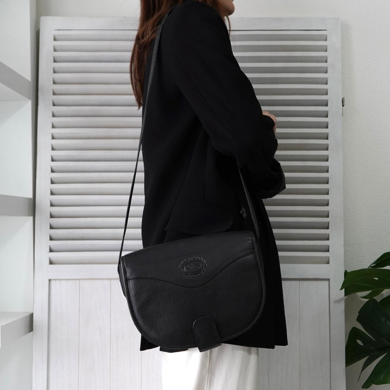 バーバリー ヴィンテージ ロゴ ショルダーバッグ ブラック