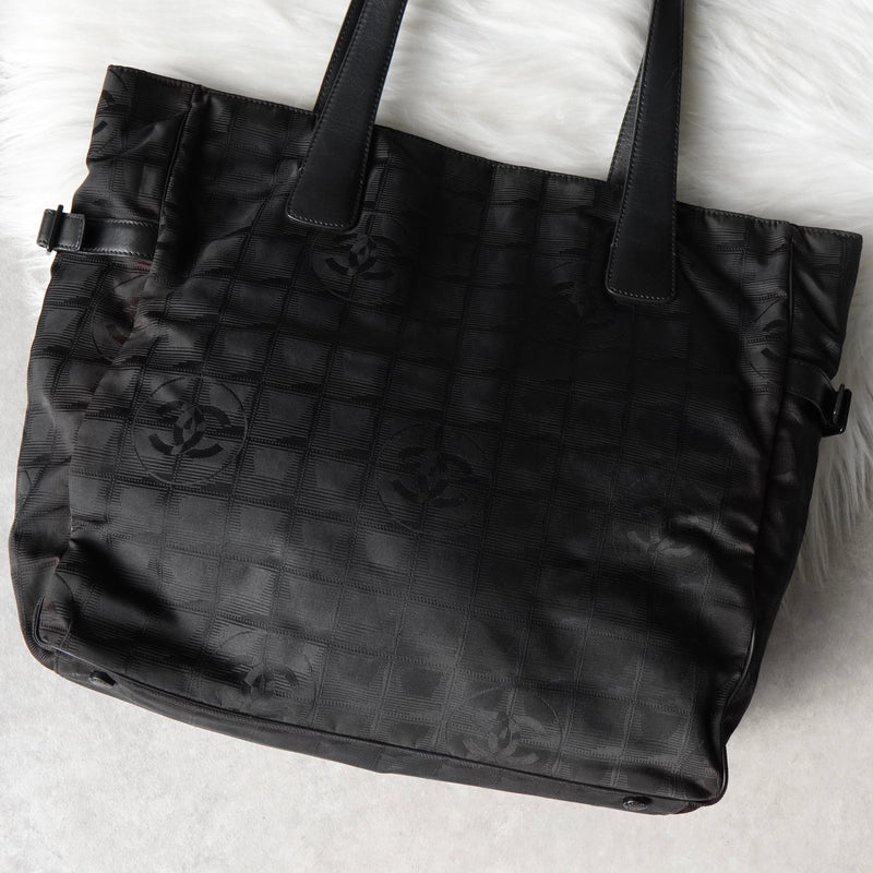 シャネル ニュートラベルライン GM トートバッグ ブラック 7桁6番台