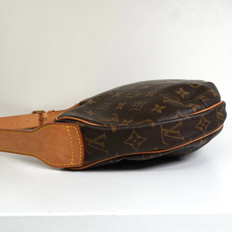 ルイ ヴィトン モノグラム クロワッサンMM ブラウン M51512