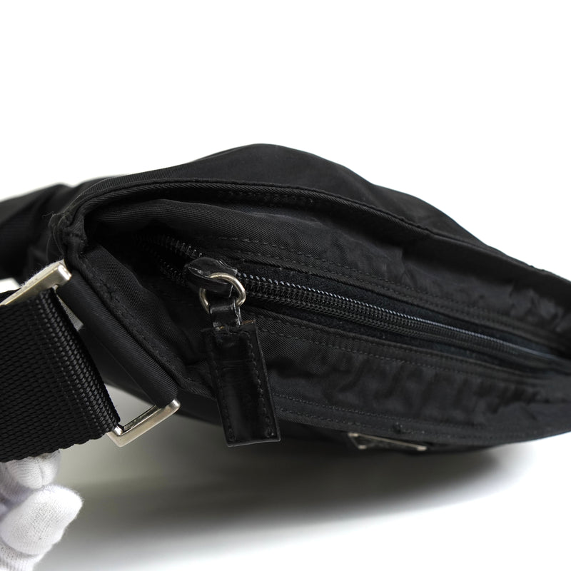 プラダ トライアングルロゴ テスート ポコノ ナイロン ショルダーバッグ ブラック