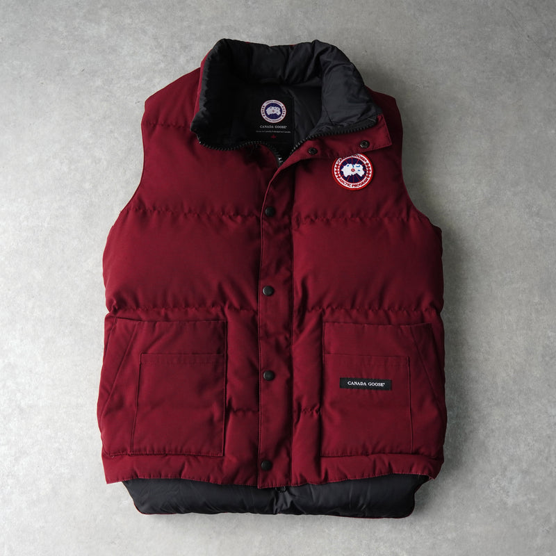 カナダグース ダウンベスト レッド