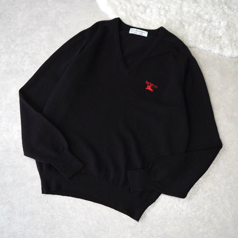 80's〜90's｜Logo Embroidery V - neck Sweater｜Made in England - NEWSED