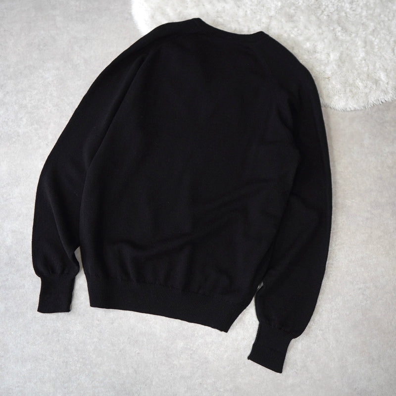 80's〜90's｜Logo Embroidery V - neck Sweater｜Made in England - NEWSED