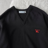 80's〜90's｜Logo Embroidery V - neck Sweater｜Made in Scotland - NEWSED