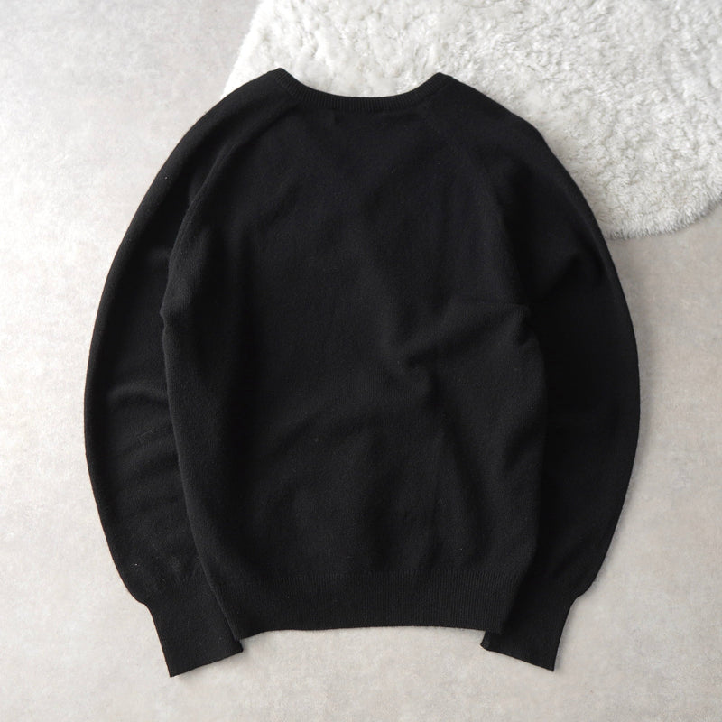 80's〜90's｜Logo Embroidery Wool V - neck Sweater｜Made in Scotland - NEWSED