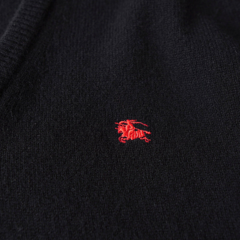 80's〜90's｜Logo Embroidery Wool V - neck Sweater｜Made in Scotland - NEWSED