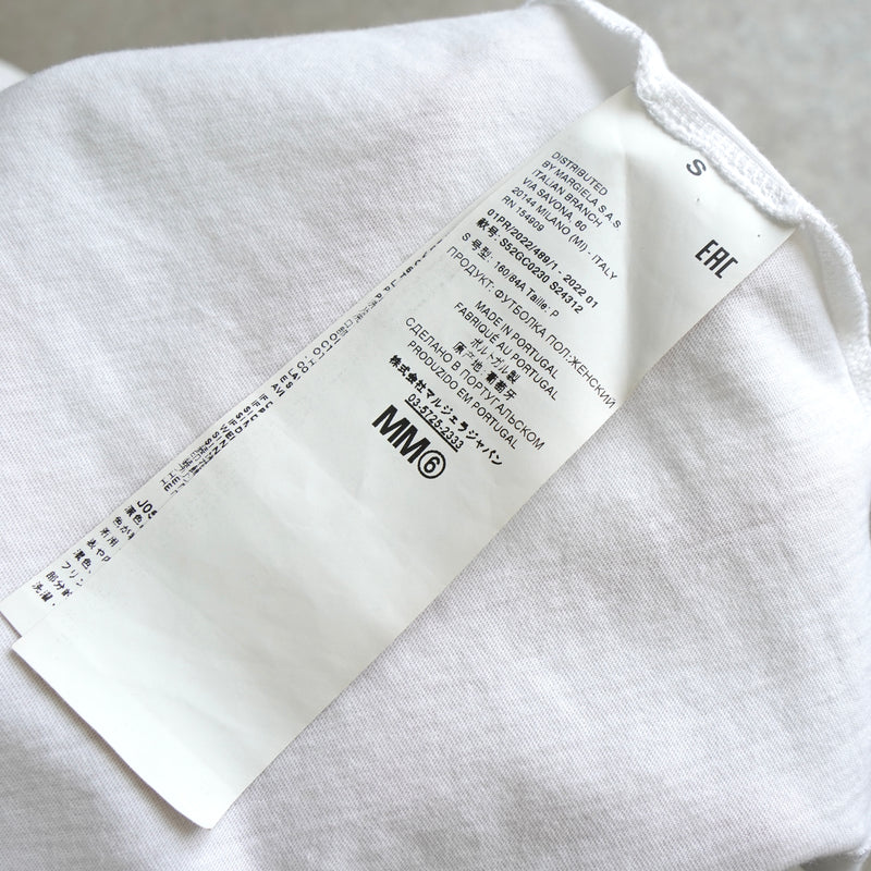 エムエムシックス メゾン マルジェラ ロゴプリント オーバーサイズ Tシャツ ホワイト