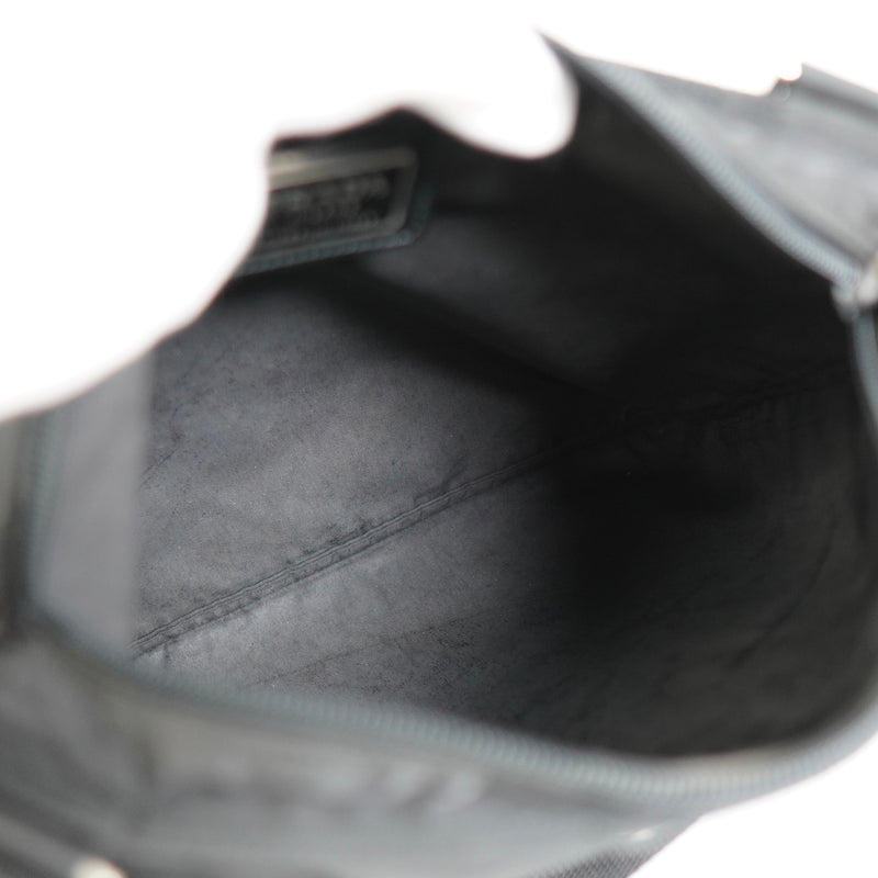 プラダ トライアングルロゴ テスート ポコノ ナイロン ショルダーバッグ ブラック