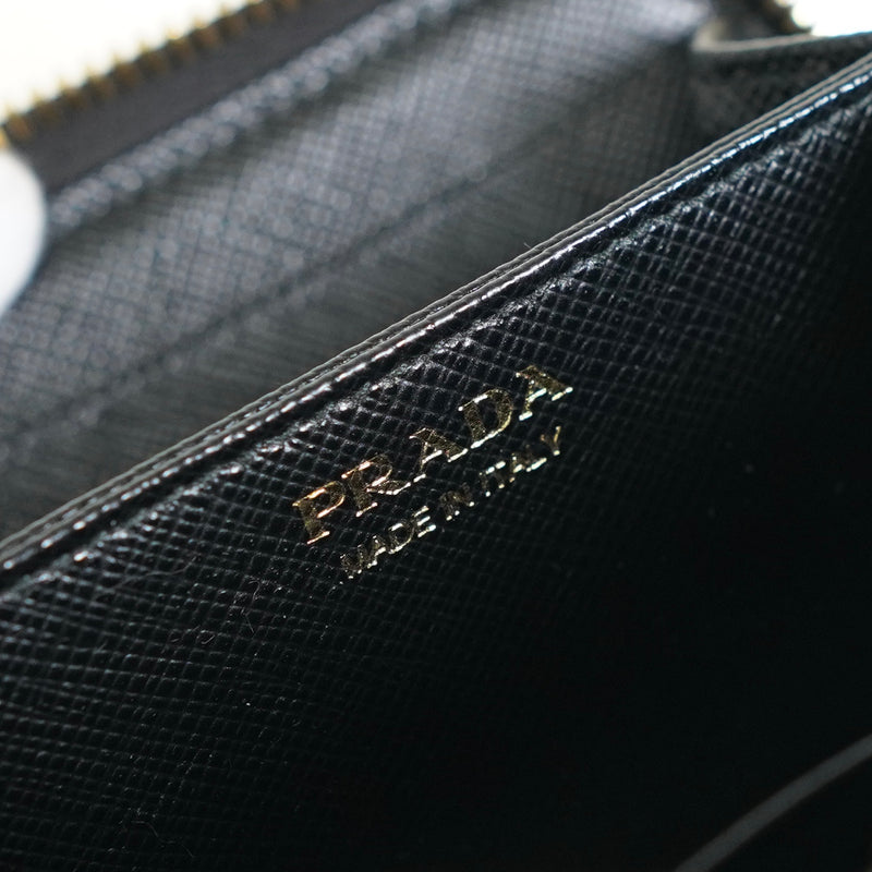 プラダ ロゴ サフィアーノ レザー コインケース ブラック