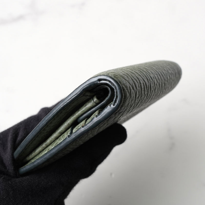 メゾン マルジェラ 四つタグ レザー 二つ折り財布 コンパクトウォレット カーキ 箱付き