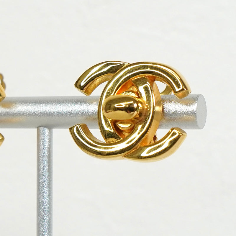 シャネル ココマーク ターンロック イヤリング GP