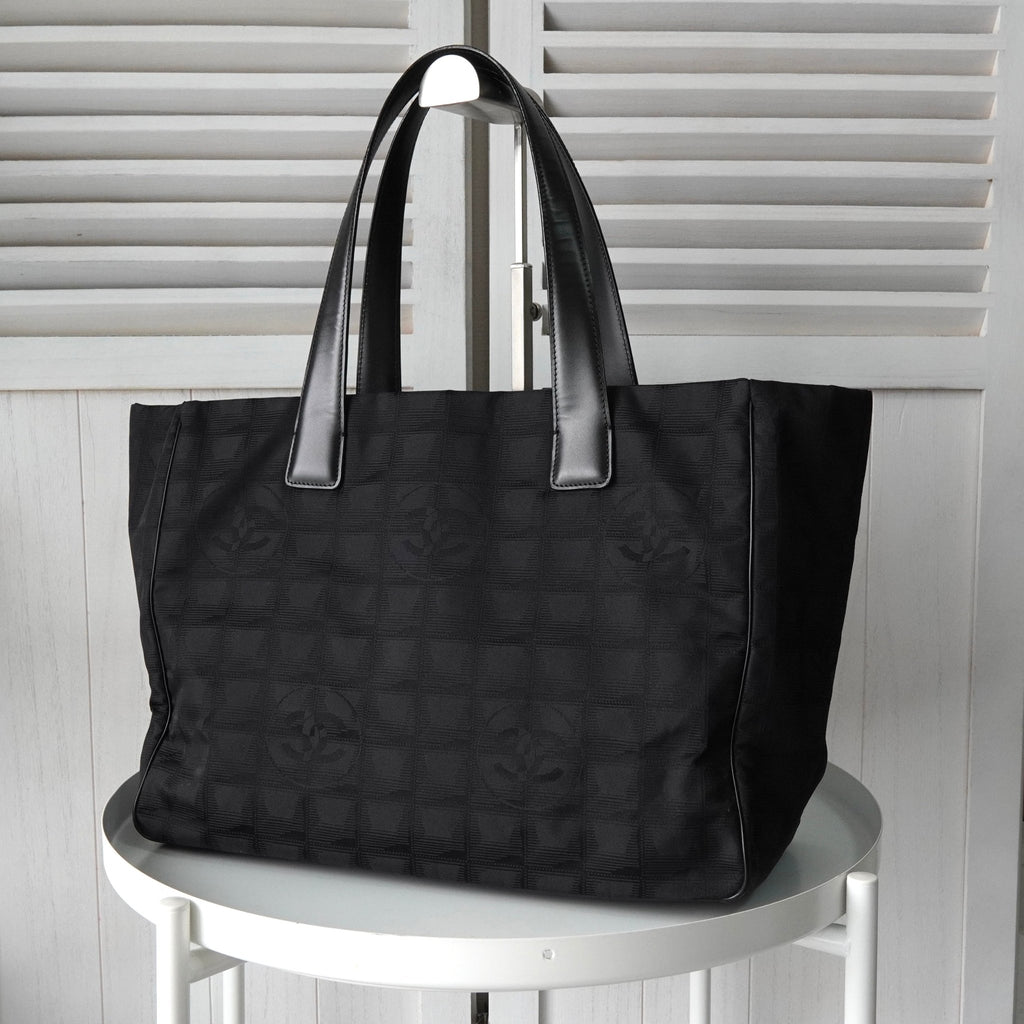 シャネル 9番台 ニュートラベルラインMM トートバッグ ブラック